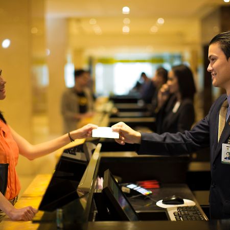 Hotel El Panama By Faranda Grand, A Member Of Radisson Individuals 外观 照片 A guest checking in at a hotel